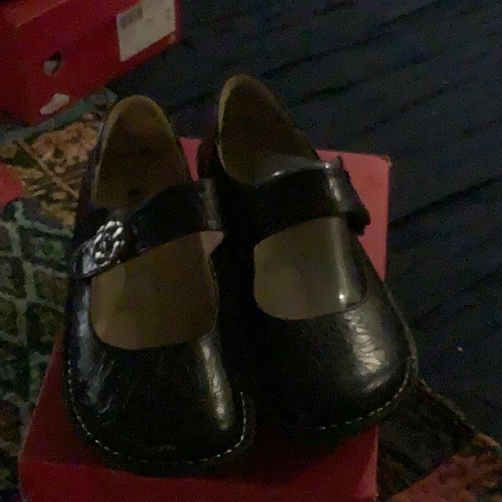 Algeria black Mary Janes